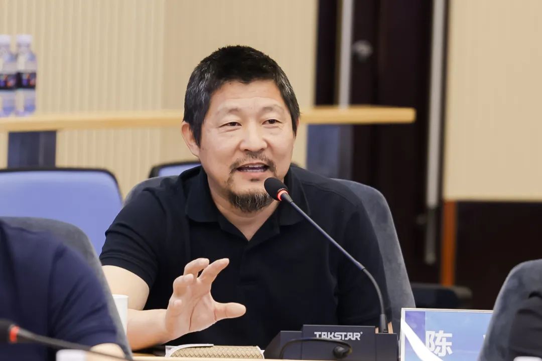 清华大学美术学院雕塑系副主任陈辉