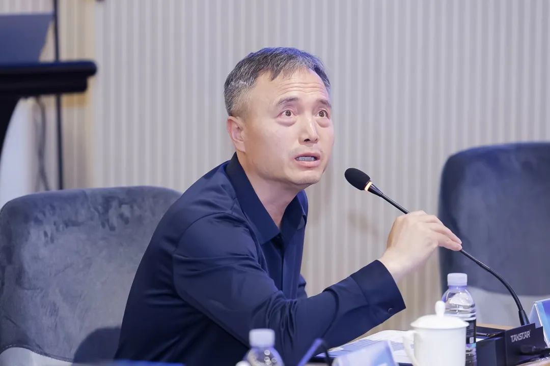 刘卫东书记