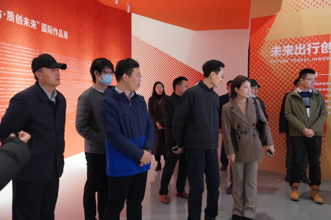 参观调研艺术与科学体验中心