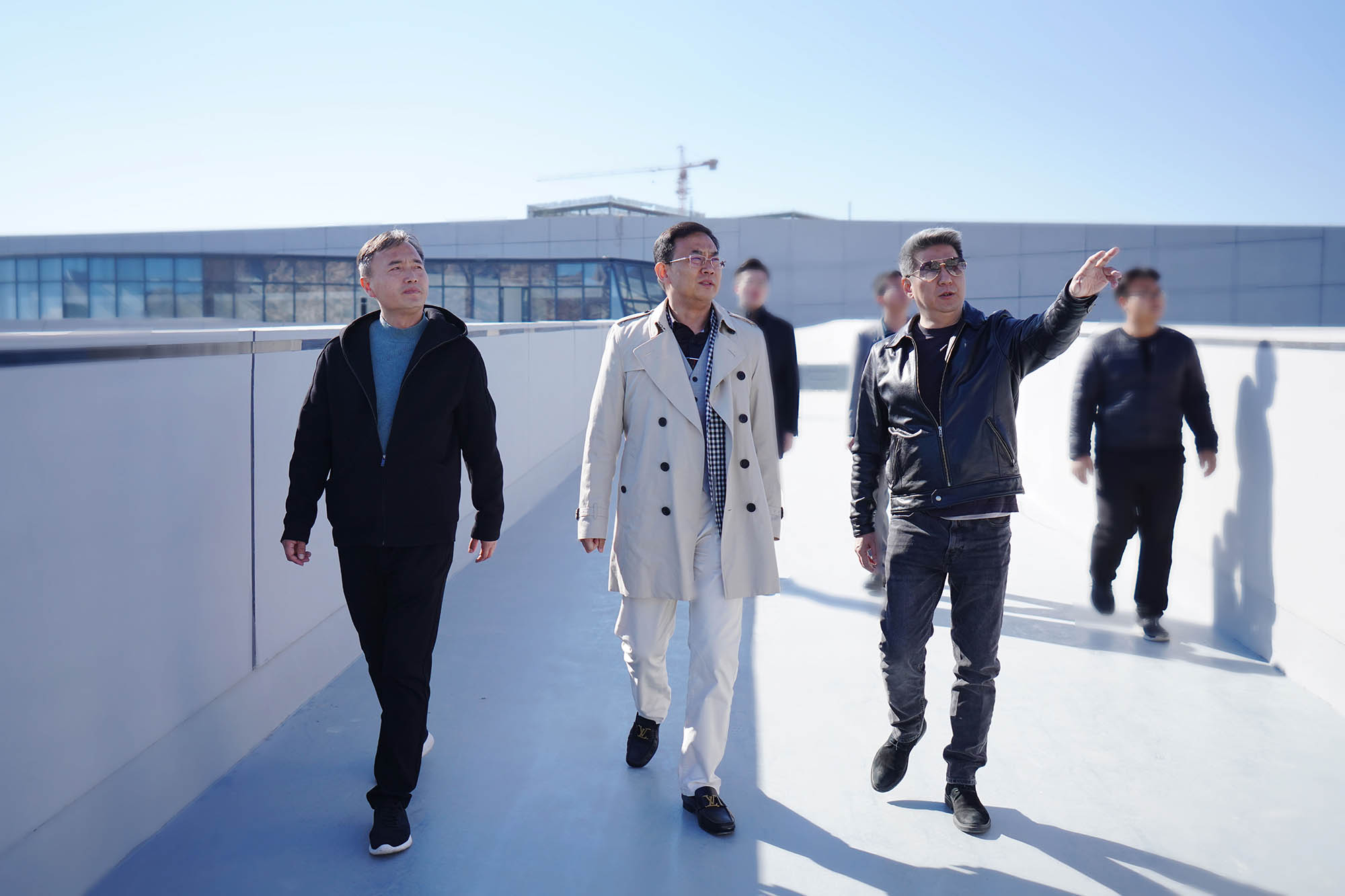 ❏  王东升副会长一行参观艺术与科学创新融合区