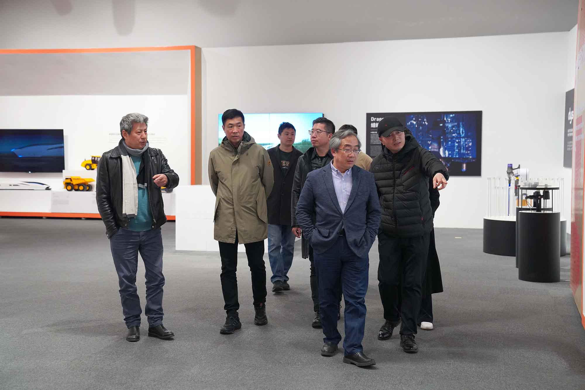 参观艺术与科学体验中心